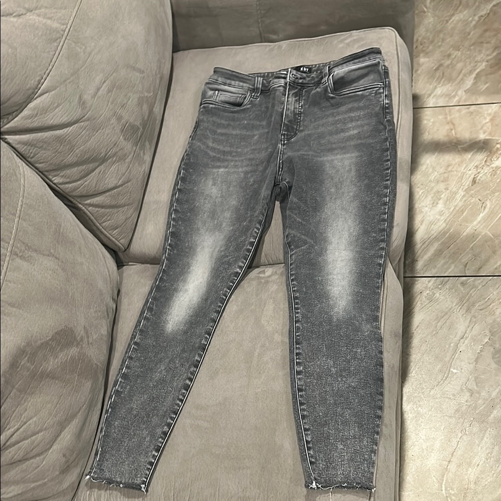 Kut from the Kloth Gray Ankle Cropped Jeans